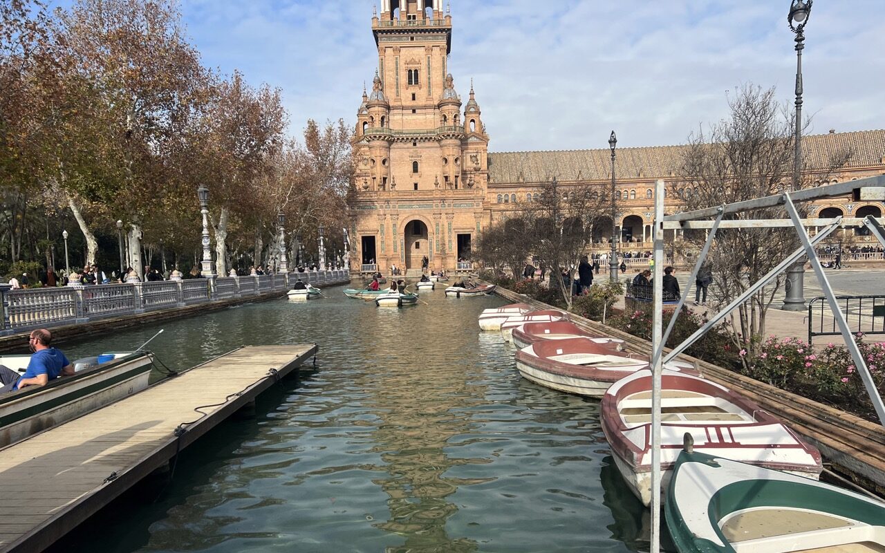 plaza de espana seville boats