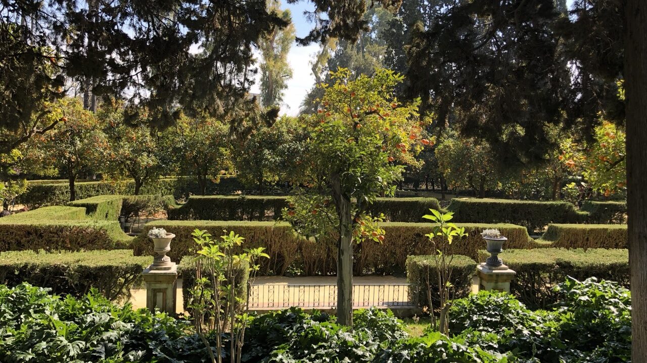 seville royal alcazar gardens